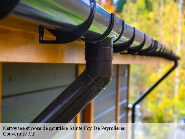 Nettoyage et pose de gouttière  sainte-foy-de-peyrolieres-31470 Couverture J.T